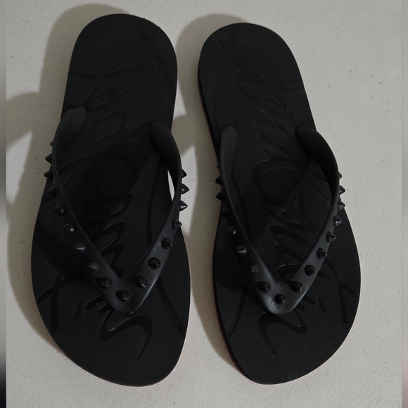 Christian Louboutin Loubi Flip Spiked Rubber Spiked Flip Flops Size 40 - Picture 9 of 11
